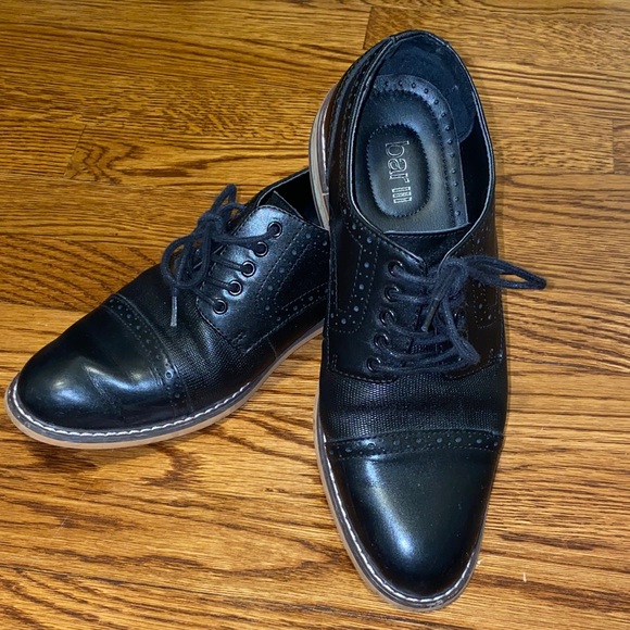 Bar III Black Leather Oxfords with Brown Sole - Picture 1 of 3